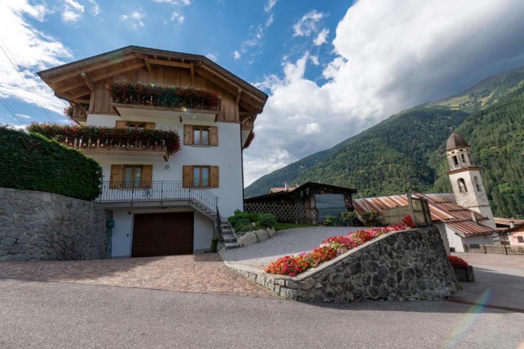 Appartamento Mansarda Patrizia E Franco Val Di Sole Коммеццадура Экстерьер фото